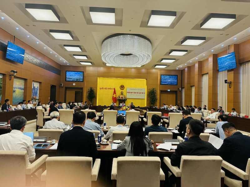 Toàn cảnh phiên thẩm tra. 