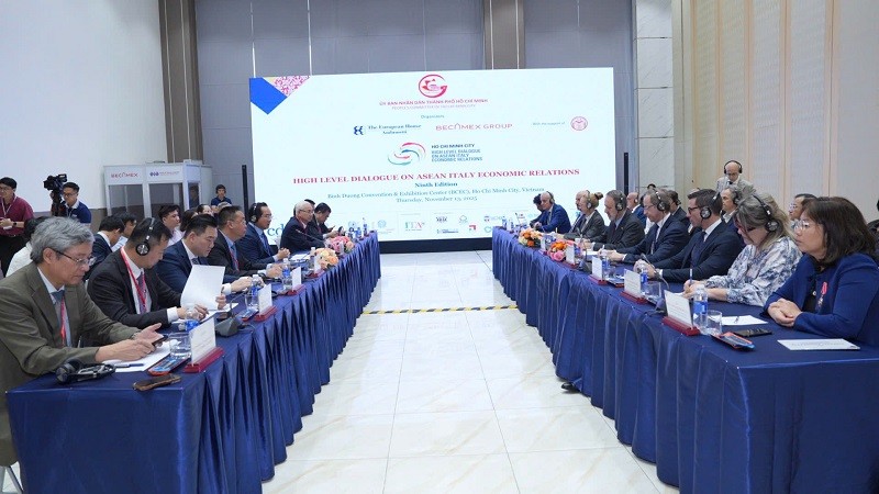 Lãnh đạo TP.HCM có buổi tiếp và làm việc với đoàn doanh nghiệp Italia tham dự Diễn đàn Kinh tế ASEAN - Italia năm 2025 tại TP.HCM - Ảnh: BTC