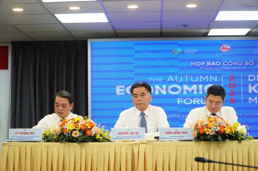 Ban tổ chức Diễn đàn Kinh tế mùa thu năm 2025 giải đáp các vấn đề liên quan. 