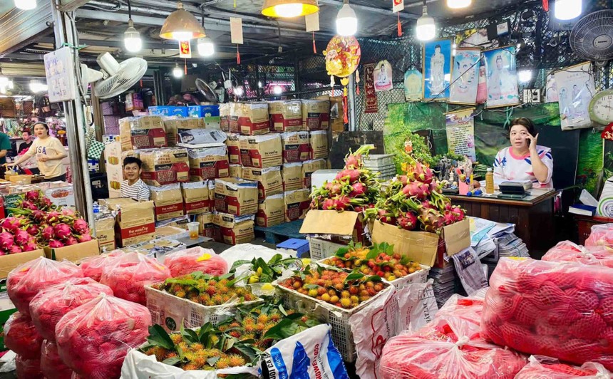 Các tổ chức quản lý chợ trên địa bàn TP.HC được yêu cầu chủ động triển khai tới tất cả thương nhân tại các chợ sử dụng ứng dụng eTax Mobile.