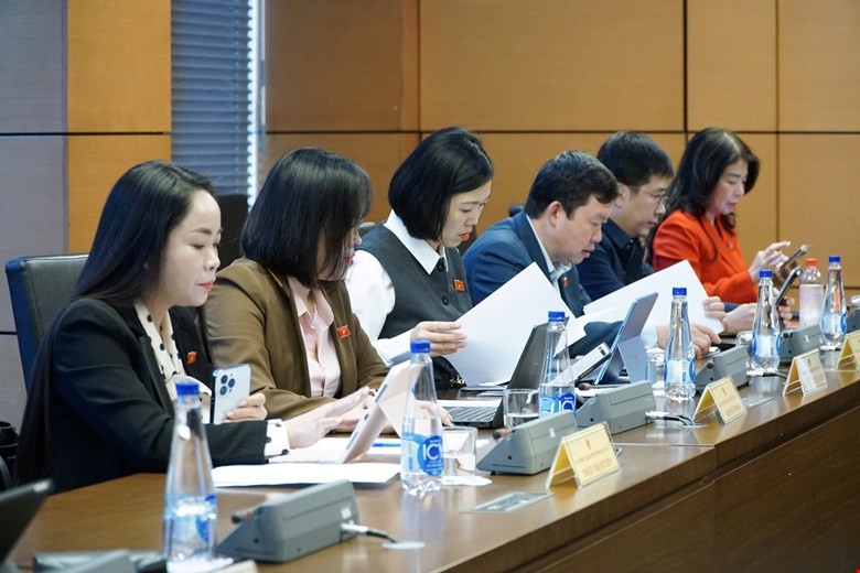 Dự thảo Luật Thuế thu nhập cá nhân sửa đổi đã được thảo luận tại tổ vào chiều 5/11. 