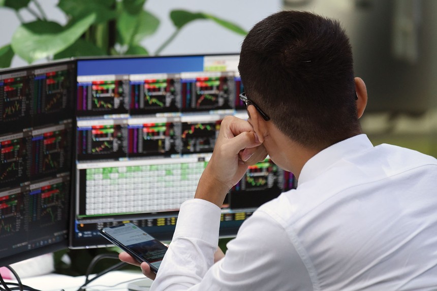 Thời điểm cần kiên nhẫn và tỉnh táo