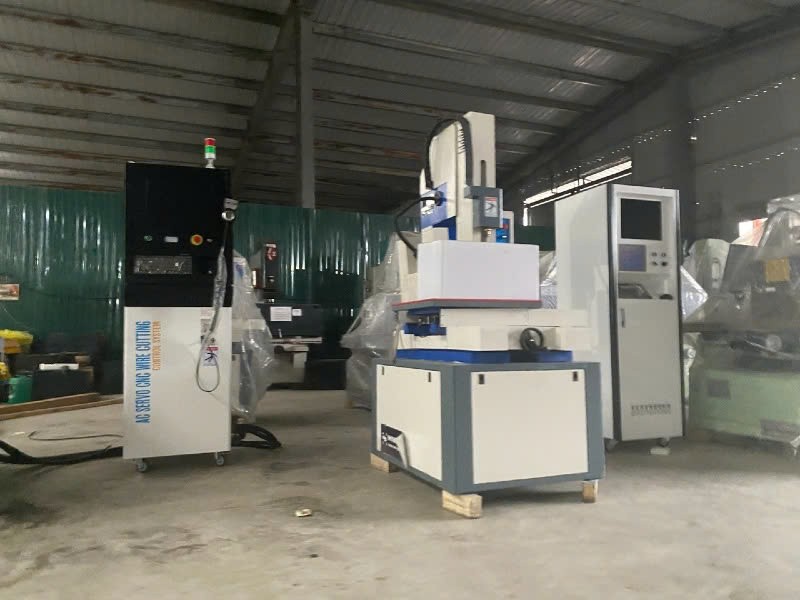 Hải quan khởi tố hai vụ buôn lậu, cảnh báo nguy cơ “rác công nghiệp” tràn vào Việt Nam 