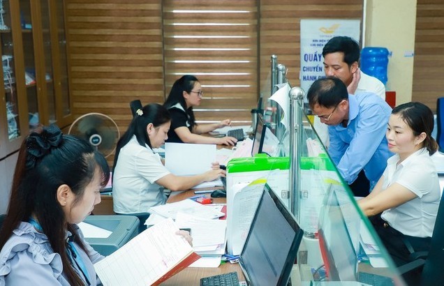 Nghị định số 334/2025/NĐ-CP quy định tiêu chuẩn chức danh công chức lãnh đạo, quản lý trong cơ quan hành chính nhà nước.