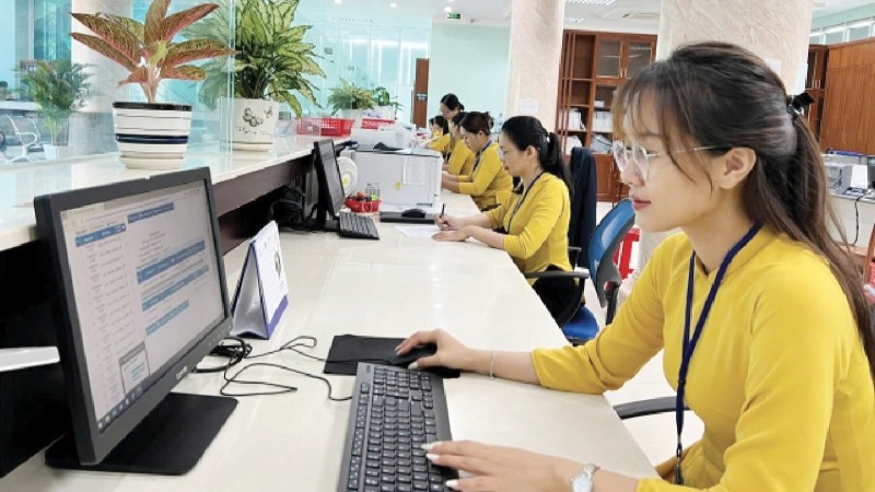 Kho bạc Nhà nước hướng tới việc thực hiện giải quyết thủ tục hành chính hoàn toàn trên môi trường điện tử. Ảnh tư liệu.