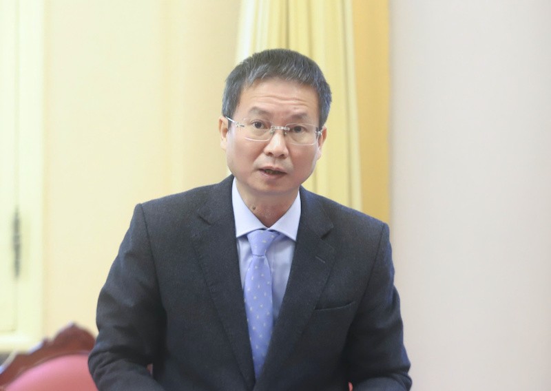 Phó tổng Thanh tra Chính phủ Lê Tiến Đạt giới thiệu các điểm mới của luật - Ảnh: TT. 