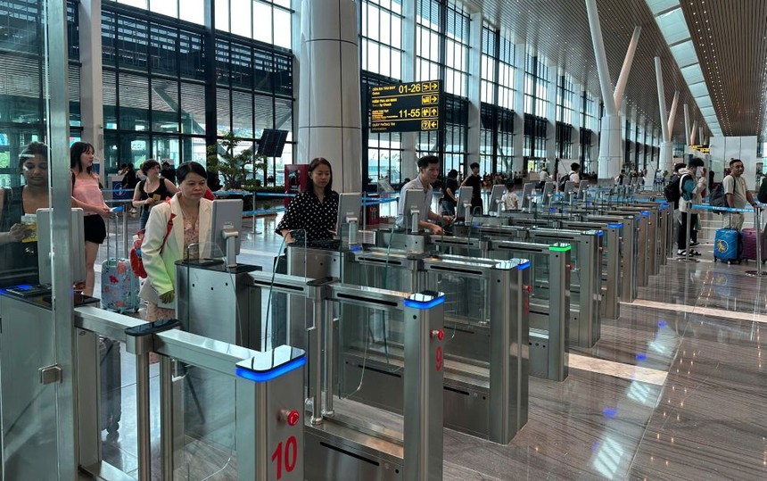 Hoạt động khai thác của ACV tại Nhà ga T3, Cảng hàng không quốc tế Tân Sơn Nhất trong dịp Tết dương lịch 2026. 