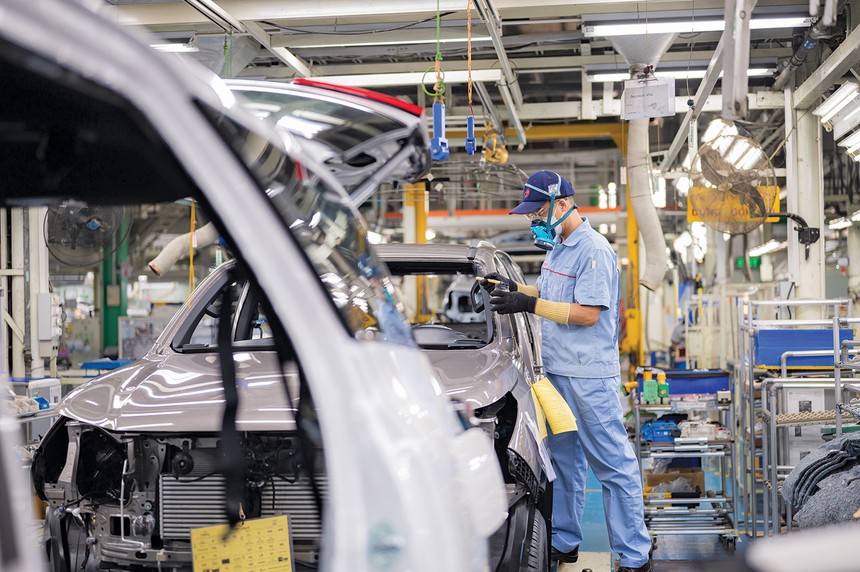 Áp lực từ môi trường bên ngoài đang buộc doanh nghiệp Việt Nam đẩy nhanh tái cấu trúc, đầu tư cho công nghệ, quản trị và phát triển bền vững