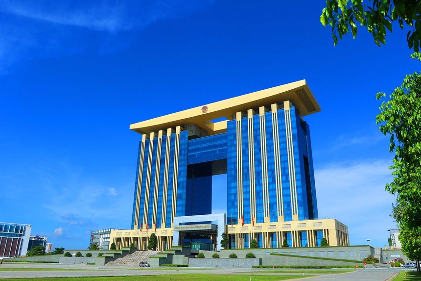 Trung tâm hành chính tỉnh Bình Dương (cũ) được chuyển đổi công năng thành tòa nhà khoa học công nghệ. Ảnh: Lê Toàn.
