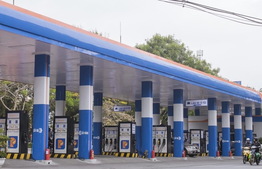 Hiện, cả nước còn 26 thương nhân đầu mối xăng dầu mặt đất, 5 thương nhân nhiên liệu bay và 252 thương nhân phân phối xăng dầu. 