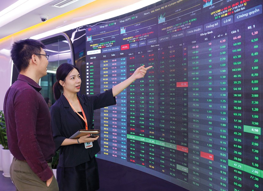 Vai trò là kênh dẫn vốn trung và dài hạn của thị trường chứng khoán cần được phát huy mạnh mẽ hơn nữa