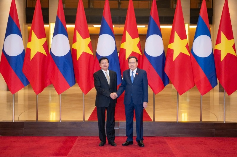  Chủ tịch Quốc hội Trần Thanh Mẫn hội kiến Tổng Bí thư, Chủ tịch nước Lào Thongloun Sisoulith nhân dịp sang thăm cấp Nhà nước đến Việt Nam.