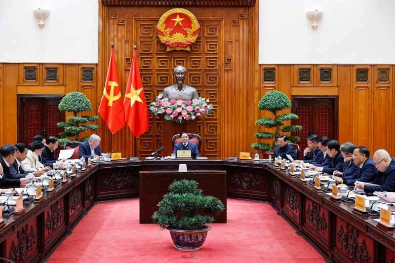 Thủ tướng Chính phủ Phạm Minh Chính chủ trì cuộc họp của Thường trực Chính phủ và Thường vụ Đảng ủy Chính phủ thông qua các dự thảo báo cáo, tờ trình cấp có thẩm quyền về các dự án điện hạt nhân - Ảnh: VGP.