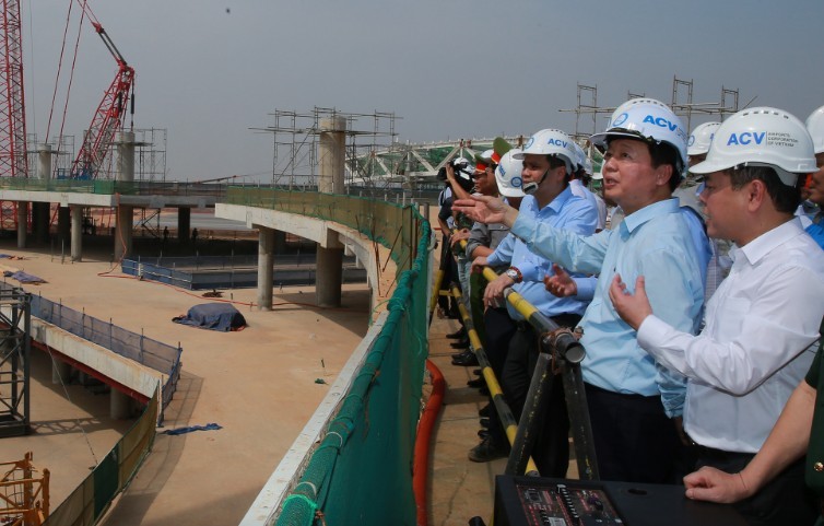 Chiều 9/1/2026, Phó Thủ tướng Trần Hồng Hà đã kiểm tra tiến độ tổng thể dự án Cảng hàng không quốc tế Long Thành, làm việc với các bộ, ngành, chủ đầu tư, nhà thầu thi công các dự án thành phần - Ảnh: VGP