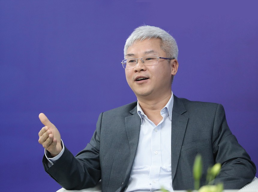 Chờ “mã đáo thành công”