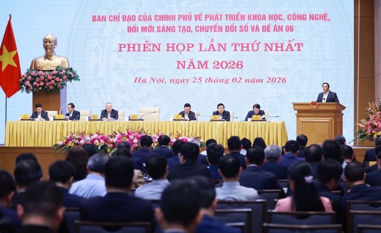 Thủ tướng cơ bản nhất trí với tinh thần chủ đề năm 2026 là: "Bứt phá kinh tế số - Lấy kinh tế dữ liệu và trí tuệ nhân tạo làm trụ cột phát triển mới bền vững hơn, thông minh hơn" - Ảnh: VGP