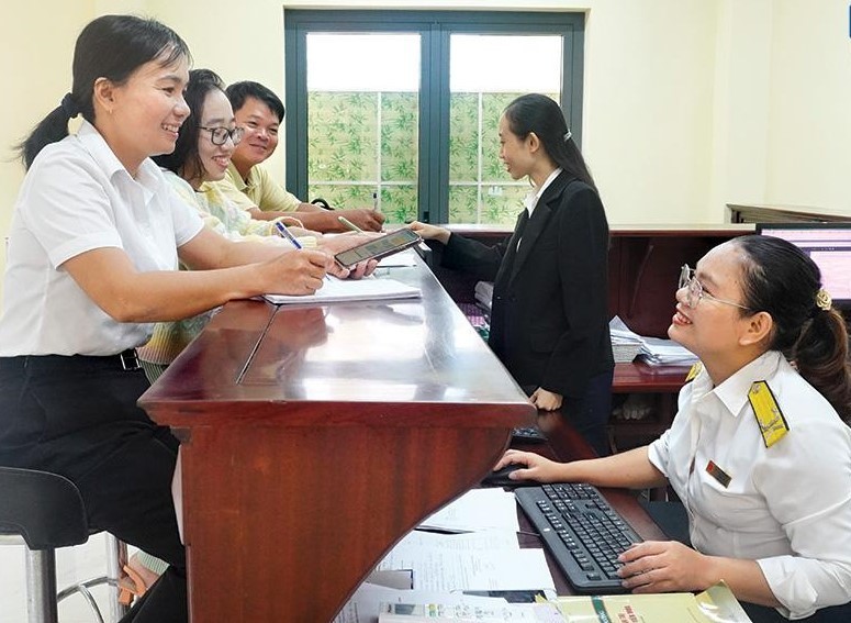 Thu nội địa tăng trưởng 25,4% trong 2 tháng đầu năm. Ảnh: Văn Tuấn.