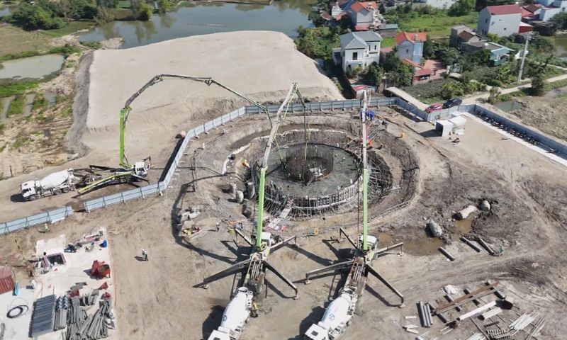 Thi công đài kiểm soát không lưu Cảng hàng không quốc tế Gia Bình (Ảnh: Báo Bắc Ninh).