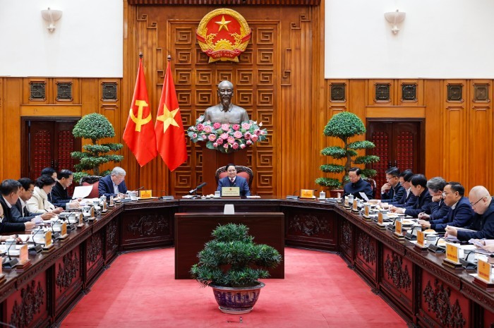 Thủ tướng Chính phủ Phạm Minh Chính chủ trì cuộc họp của Thường trực Chính phủ và Thường vụ Đảng ủy Chính phủ thông qua các dự thảo báo cáo, tờ trình cấp có thẩm quyền về các dự án điện hạt nhân - Ảnh: VGP.