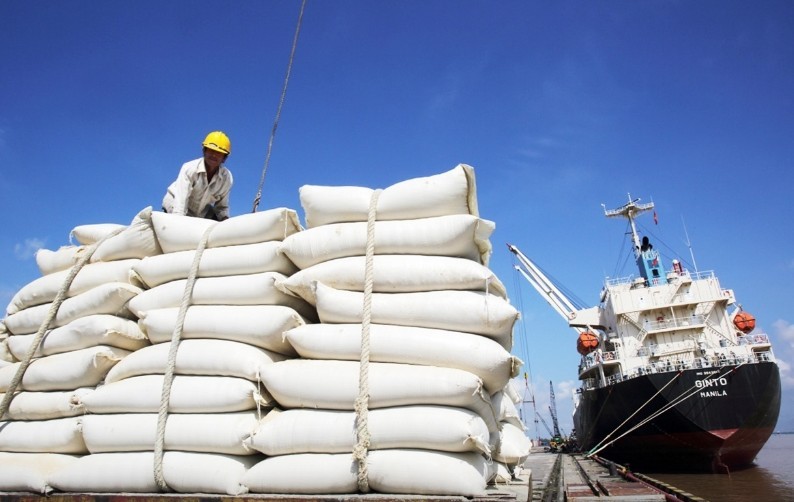 Thủ tướng Chính phủ yêu cầu tập trung thực hiện các nhiệm vụ, giải pháp trọng tâm để thúc đẩy xuất khẩu.