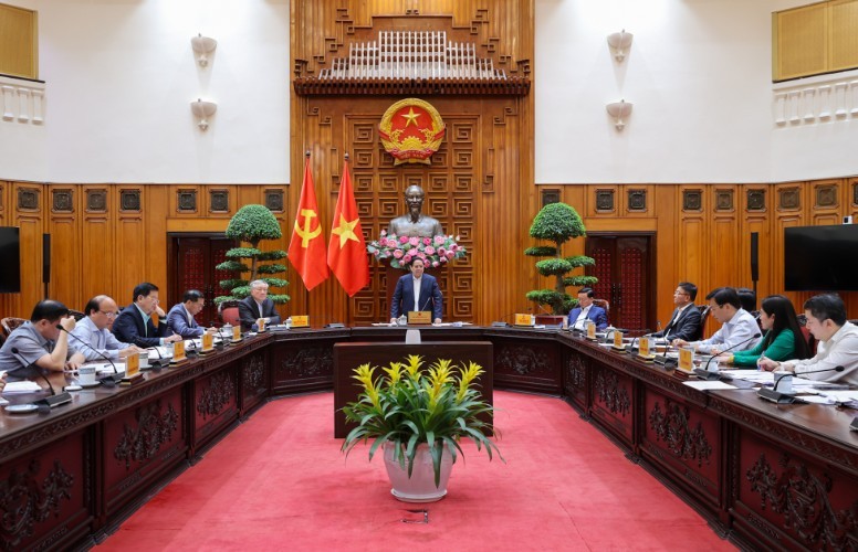 Thủ tướng Phạm Minh Chính chủ trì cuộc họp của Thường trực Chính phủ, nghe báo cáo, cho ý kiến về các chính sách nhà ở xã hội và các vấn đề liên quan.