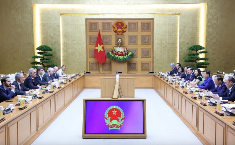 Phó Thủ tướng Trần Hồng Hà làm việc với Đoàn thanh tra của EC sang đánh giá kết quả phòng, chống khai thác IUU tại Việt Nam - Ảnh: VGP.