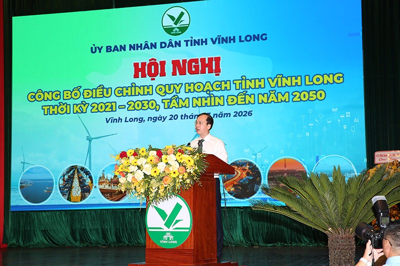 Chủ tịch UBND tỉnh Vĩnh Long Trần Trí Quang phát biểu tại Hội nghị