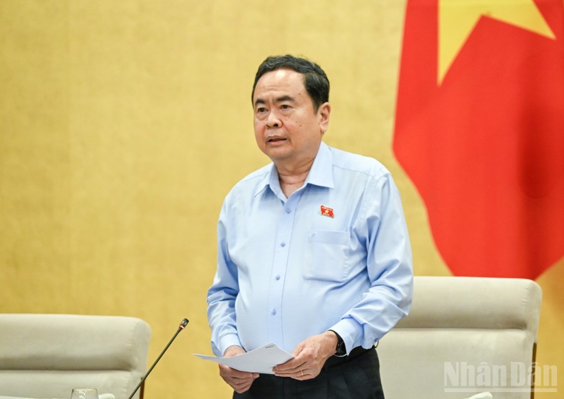 Chủ tịch Quốc hội Trần Thanh Mẫn, Chủ tịch Hội đồng Bầu cử quốc gia phát biểu tại phiên họp. Ảnh: Nhân Dân.