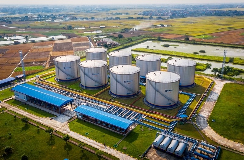 Bộ Công thương nghiên cứu các giải pháp nâng cao năng lực dự trữ xăng dầu, mục tiêu đảm bảo mức dự trữ tối thiểu 90 ngày nhập khẩu.