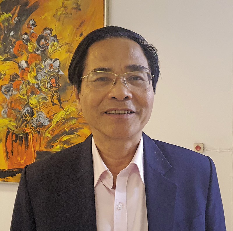 PGS-TS. Lê Bộ Lĩnh, Viện trưởng Viện Nghiên cứu Chiến lược kinh tế, nguyên Phó chủ nhiệm Ủy ban Khoa học, công nghệ và môi trường của Quốc hội 