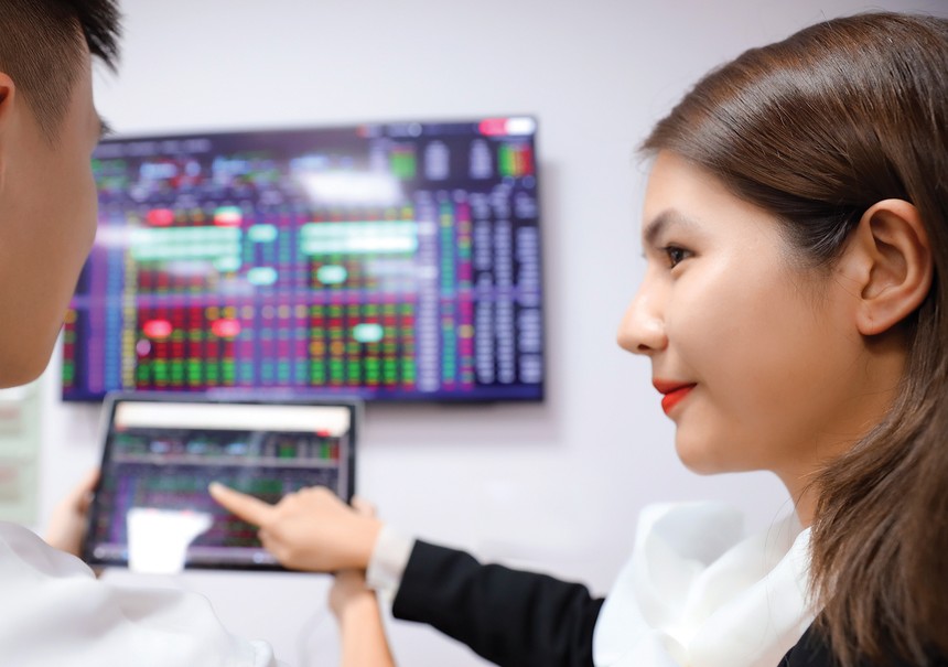 Chiến lược kết hợp giữa giao dịch ngắn hạn và tích lũy có thể là lựa chọn tối ưu trong giai đoạn hiện tại