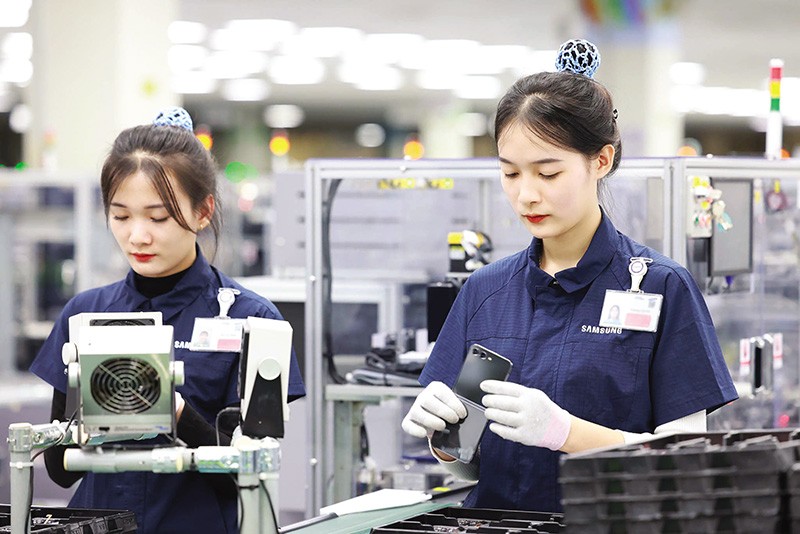 Việt Nam tiếp tục là điểm đến hấp dẫn của dòng vốn FDI trong chuỗi cung ứng toàn cầu. Trong ảnh: Nhà máy sản xuất của Samsung tại Việt Nam