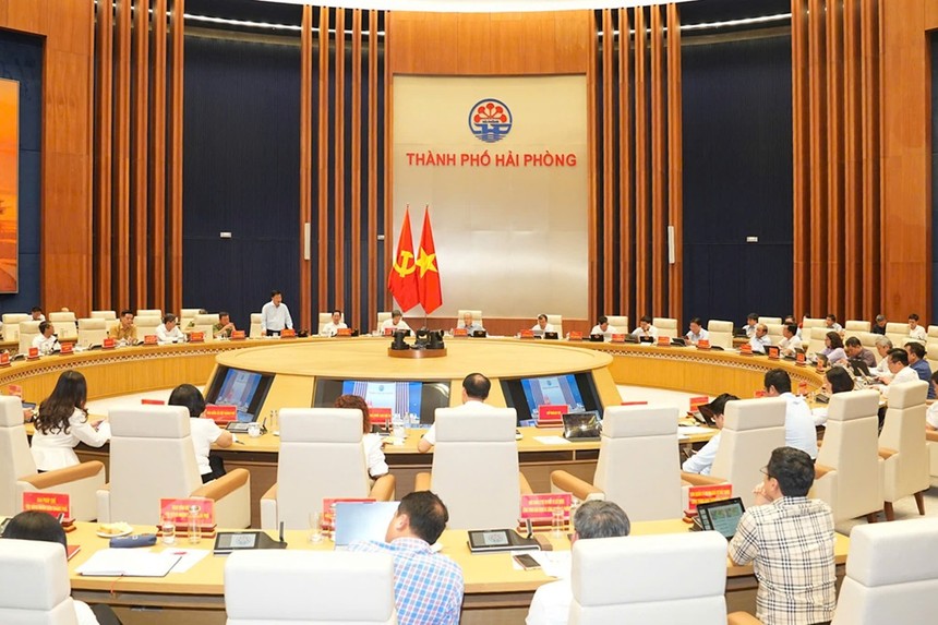 Quang cảnh Phiên họp thường kỳ tháng 4/2026