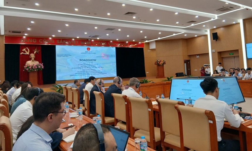 Một góc buổi roadshow tại Trụ sở Bộ Xây dựng.