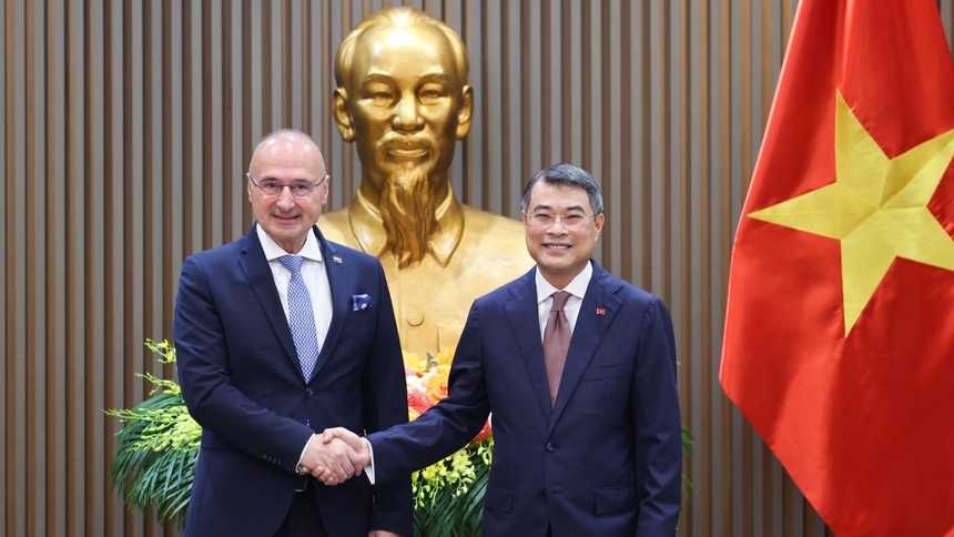 Thủ tướng Chính phủ Lê Minh Hưng tiếp Bộ trưởng Ngoại giao và các vấn đề châu Âu Cộng hòa Croatia Gordan Grlić Radman - Ảnh: VGP/Nhật Bắc