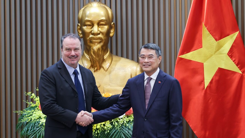 Thủ tướng Chính phủ Lê Minh Hưng tiếp Đại sứ Rick Switzer, Phó Đại diện Thương mại Hoa Kỳ - Ảnh: VGP/Nhật Bắc