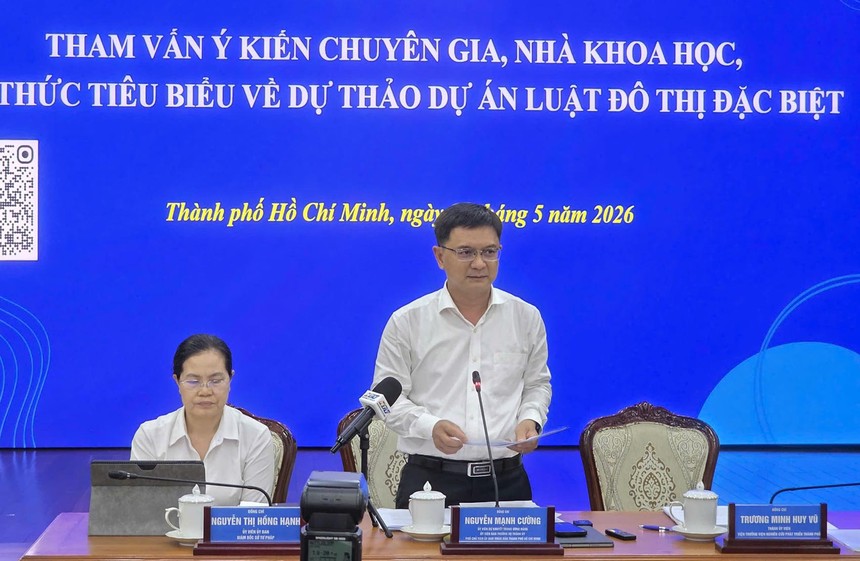 Chuyên gia đề xuất cần mở rộng thẩm quyền cho HĐND, UBND và Chủ tịch UBND TP.HCM trong các lĩnh vực quy hoạch, tổ chức bộ máy, đầu tư, quản lý đô thị, ban hành cơ chế đặc thù và thử nghiệm chính sách mới. 