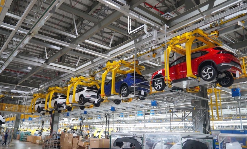 Nhập khẩu ô tô nguyên chiếc và linh kiện phụ tùng 4 tháng năm 2026 tăng hơn 1 tỷ USD so với cùng kỳ. 