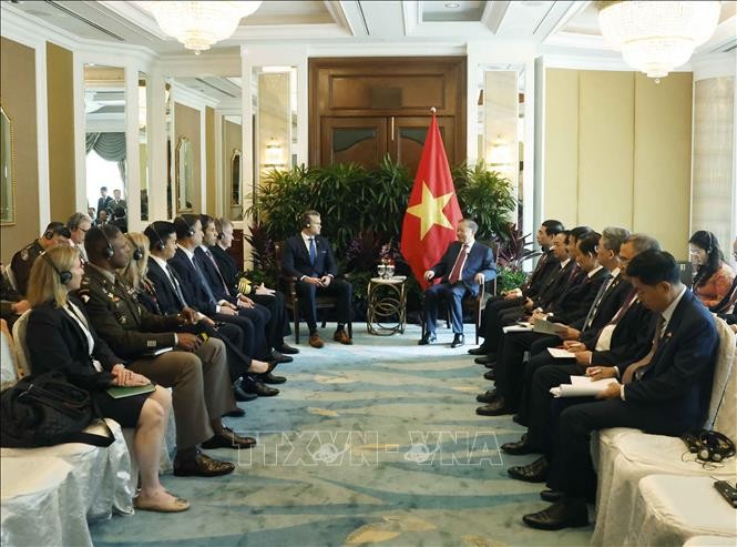 Việt Nam sẵn sàng đóng góp cho hòa bình, ổn định khu vực 
