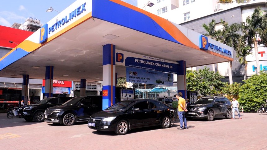 Nếu có đủ bằng chứng chứng minh xăng E10 gây hỏng xe, trước hết đơn vị cung cấp xăng E10 chịu trách nhiệm, sau đó đến cơ quan quản lý nhà nước về xăng dầu. 