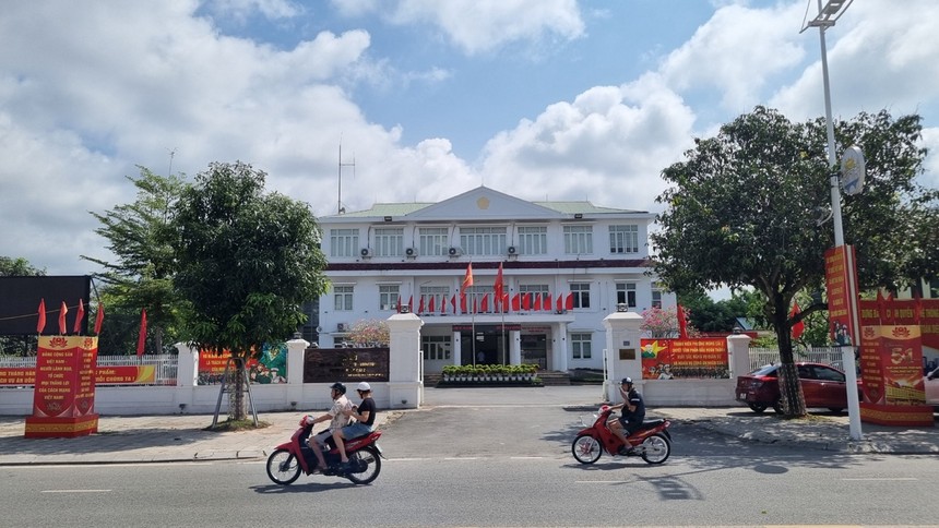 Trụ sở Đảng uỷ - HĐND - UBND phường Móng Cái 2. 