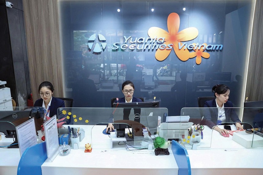 Lãi suất, tỷ giá và áp lực bán ròng của khối ngoại đang khiến dòng tiền trong nước thận trọng hơn