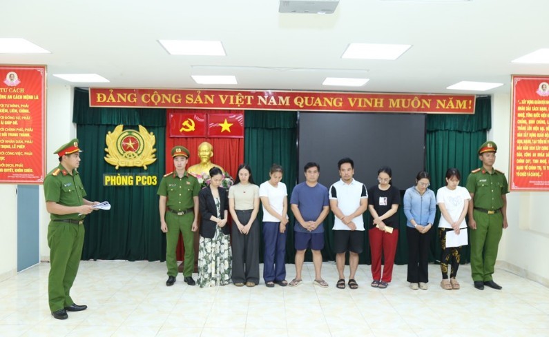 Ngày 13/3/2026, Công an tỉnh Đồng Nai phá chuyên án, bắt giữ các đối tượng về hành vi mua bán trái phép hơn 10.000 tờ hóa đơn với tổng số tiền hơn 6.000 tỷ đồng. Ảnh: Bộ Công an.