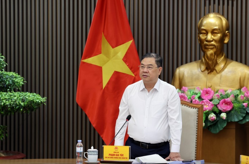 Phó Thủ tướng Thường trực Phạm Gia Túc làm việc với UBND TP.HCM và các bộ, ngành liên quan về giải quyết khó khăn, vướng mắc của Dự án giải quyết ngập do triều khu vực TPHCM (giai đoạn 1) - Ảnh: VGP