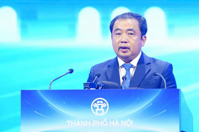Bí thư Thành ủy Hà Nội Trần Đức Thắng phát biểu tại Hội nghị công bố Quy hoạch tổng thể Thủ đô Hà Nội tầm nhìn 100 năm và xúc tiến đầu tư năm 2026, diễn ra sáng 29/6. Ảnh: Duy Phạm.