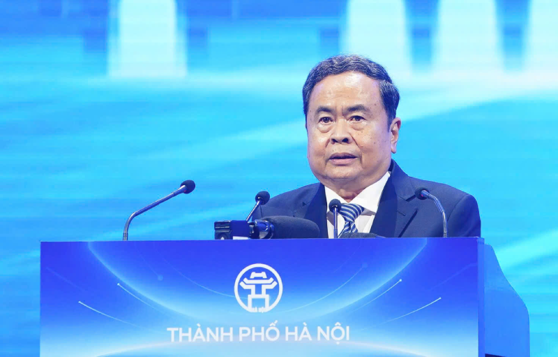 Ủy viên Bộ Chính trị, Chủ tịch Quốc hội Trần Thanh Mẫn phát biểu tại Hội nghị công bố Quy hoạch tổng thể Thủ đô Hà Nội tầm nhìn 100 năm và xúc tiến đầu tư năm 2026 diễn ra sáng 29/6. Ảnh: Duy Phạm.
