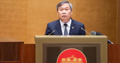 Chủ tịch UBND thành phố Hà Nội Vũ Đại Thắng trình bày tham luận. 