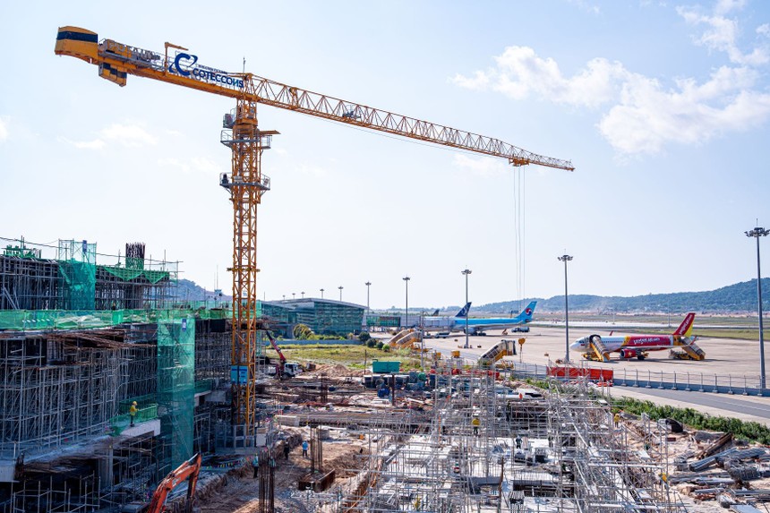 Tập đoàn Sun Group đẩy nhanh tiến độ mở rộng Cảng hàng không quốc tế Phú Quốc kịp phục vụ Hội nghị cấp cao APEC 2027.