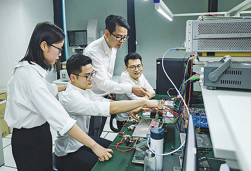 Thực tế cho thấy, mọi đột phá đều bắt đầu từ những nghiên cứu tưởng chừng rất cơ bản trong các phòng thí nghiệmảnh: đại học quốc gia tp.hcm 