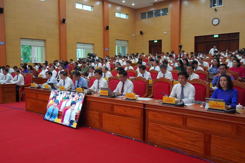 Toàn cảnh buổi khai mạc kỳ họp HĐND tỉnh Quảng Trị.